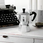 Nuova Moka Express Italiana 6 Xícaras Bialetti